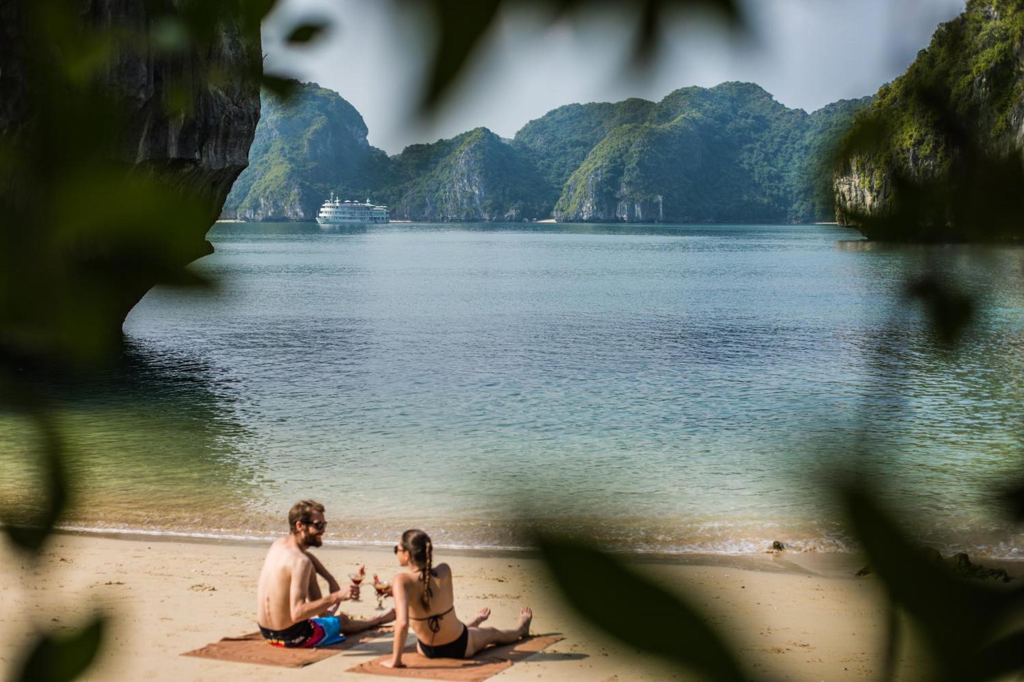 The Au Co Cruise - Managed By Bhaya Cruise Ha Long Exterior foto