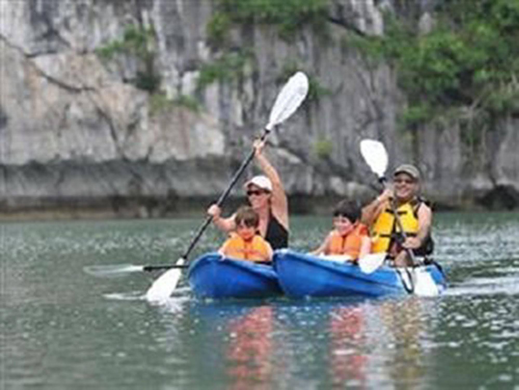 The Au Co Cruise - Managed By Bhaya Cruise Ha Long Exterior foto